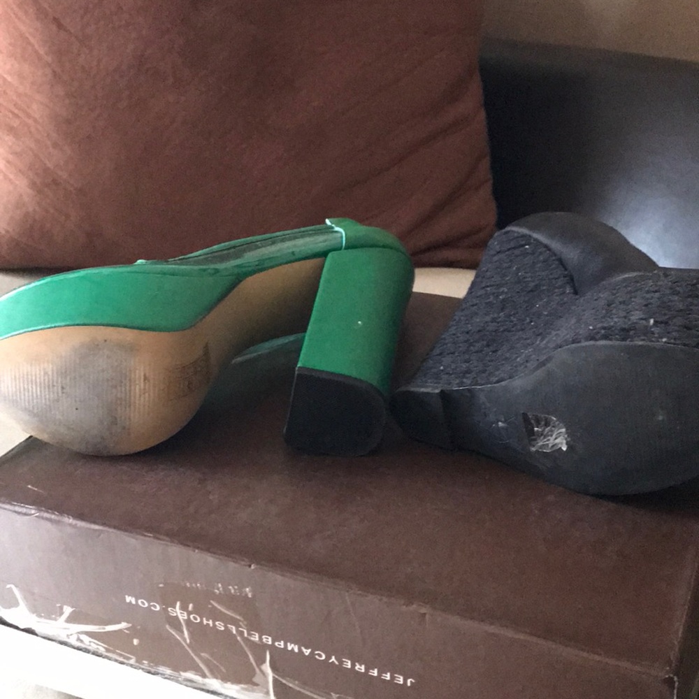 Shoe - Picture 3 of 4